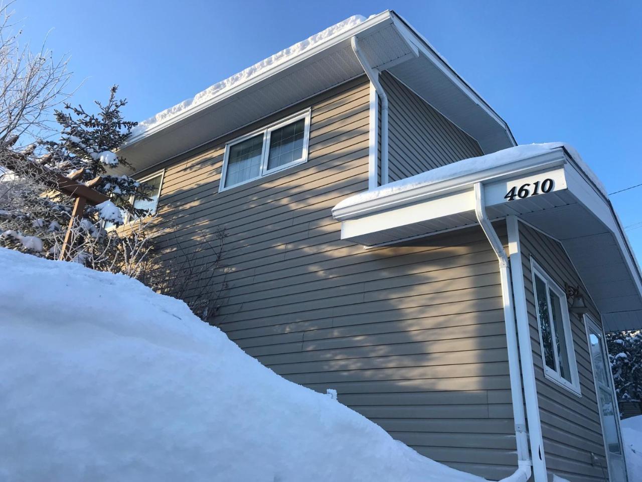 Tiga Bed And Breakfast Yellowknife Exterior photo