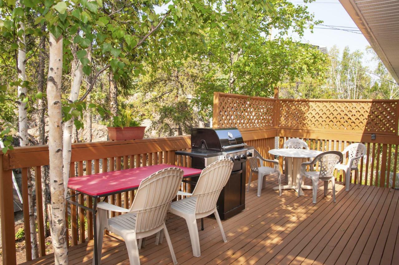 Tiga Bed And Breakfast Yellowknife Exterior photo