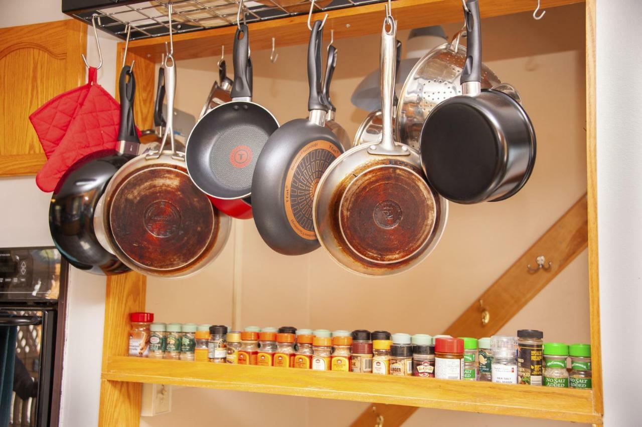 Tiga Bed And Breakfast Yellowknife Exterior photo